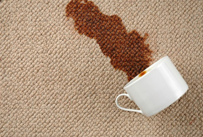 Как избавиться от пятен на ковре?